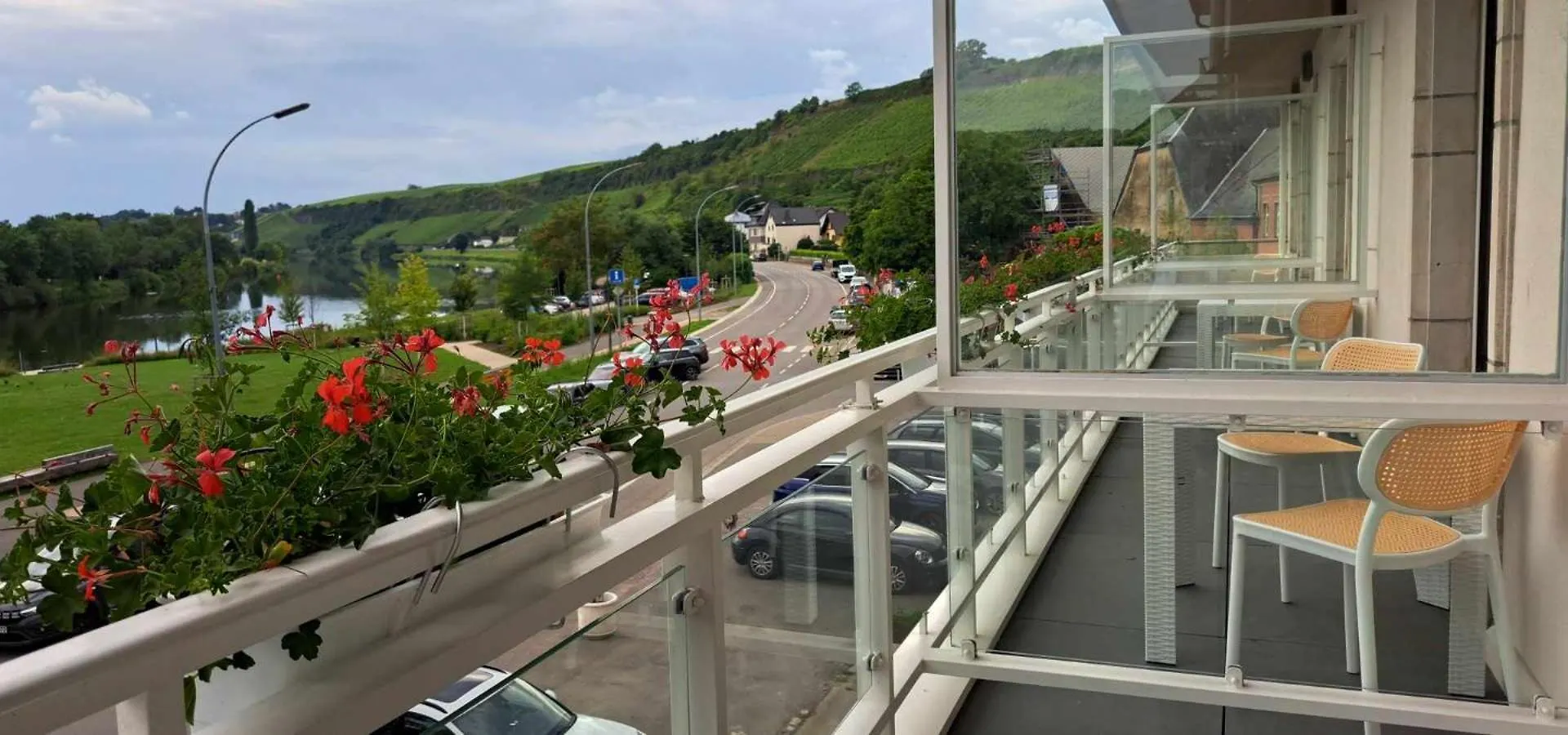 Hotel Ehnen 3*,